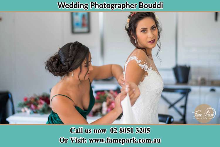 Photo of the Bride and the bridesmaid getting ready Bouddi NSW 2251